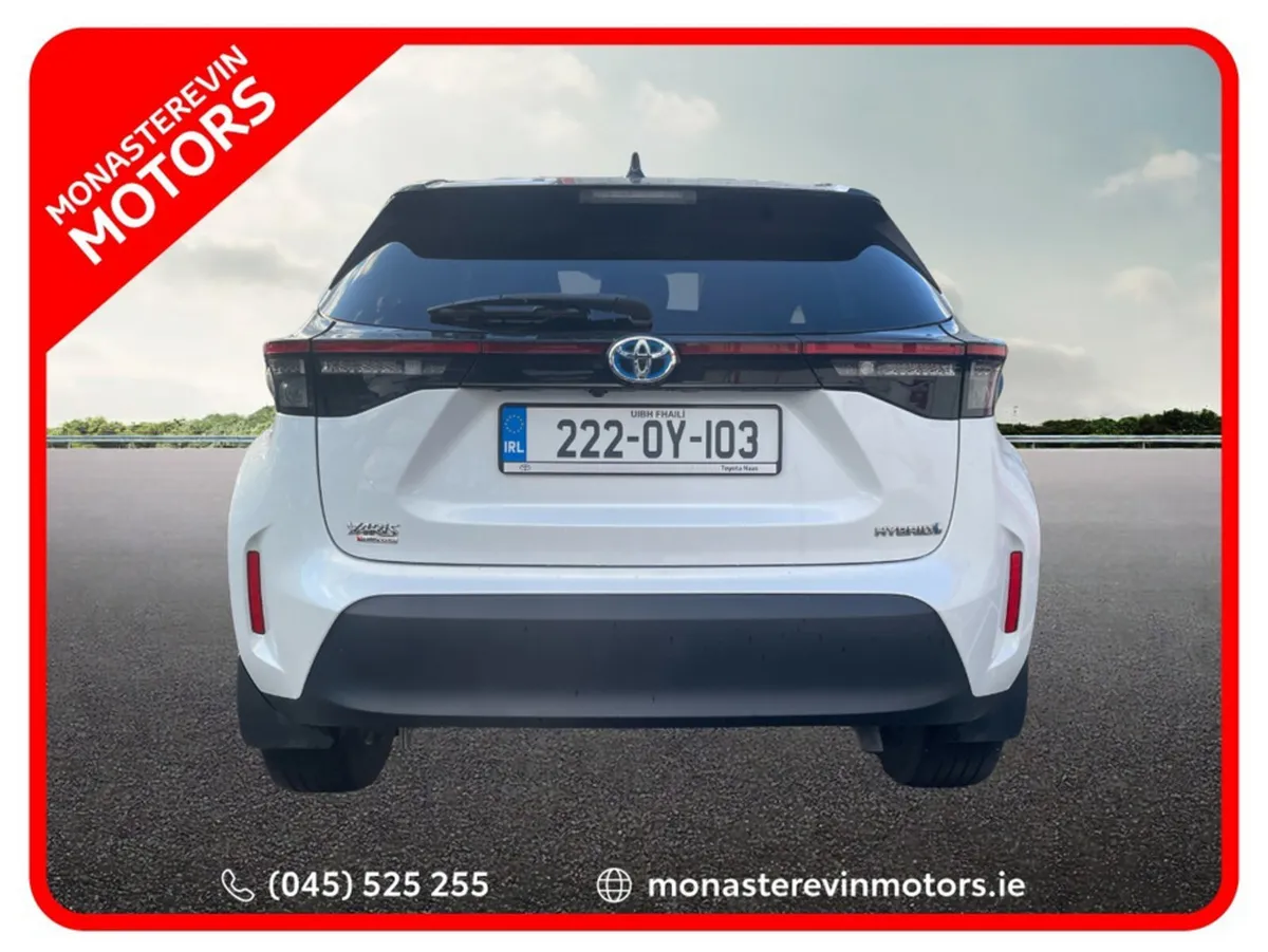 Toyota Yaris Cross CR CROSS LUNA SPORT 4DR AUTO - Image 3