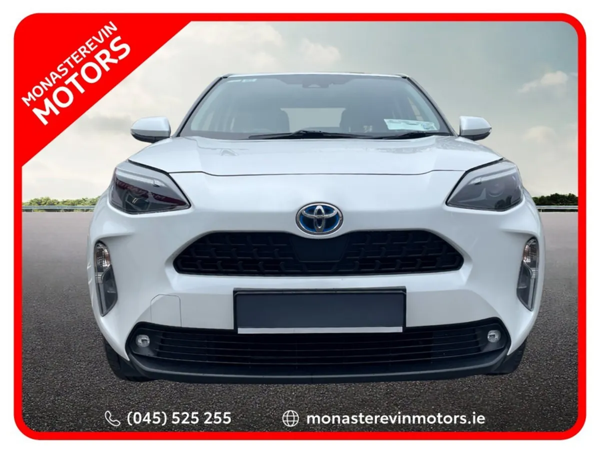 Toyota Yaris Cross CR LUNA 4DR AUTO - Image 2