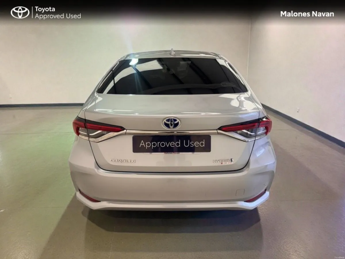 Toyota Corolla COROLLA LUNA SPORT SALOON - Image 4