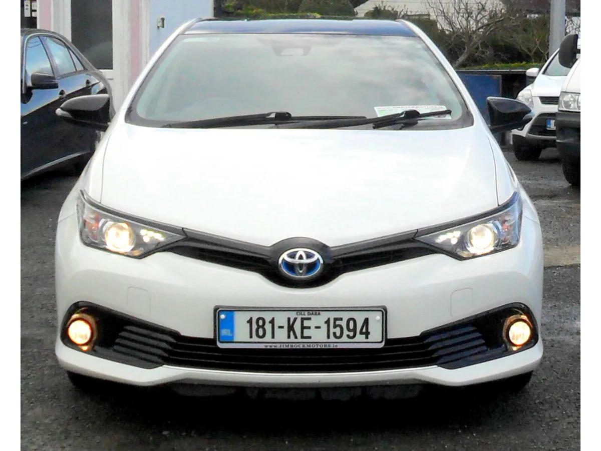 Toyota Auris HYBRID LUNA SPORT AUTO 5DR......LOW M - Image 2