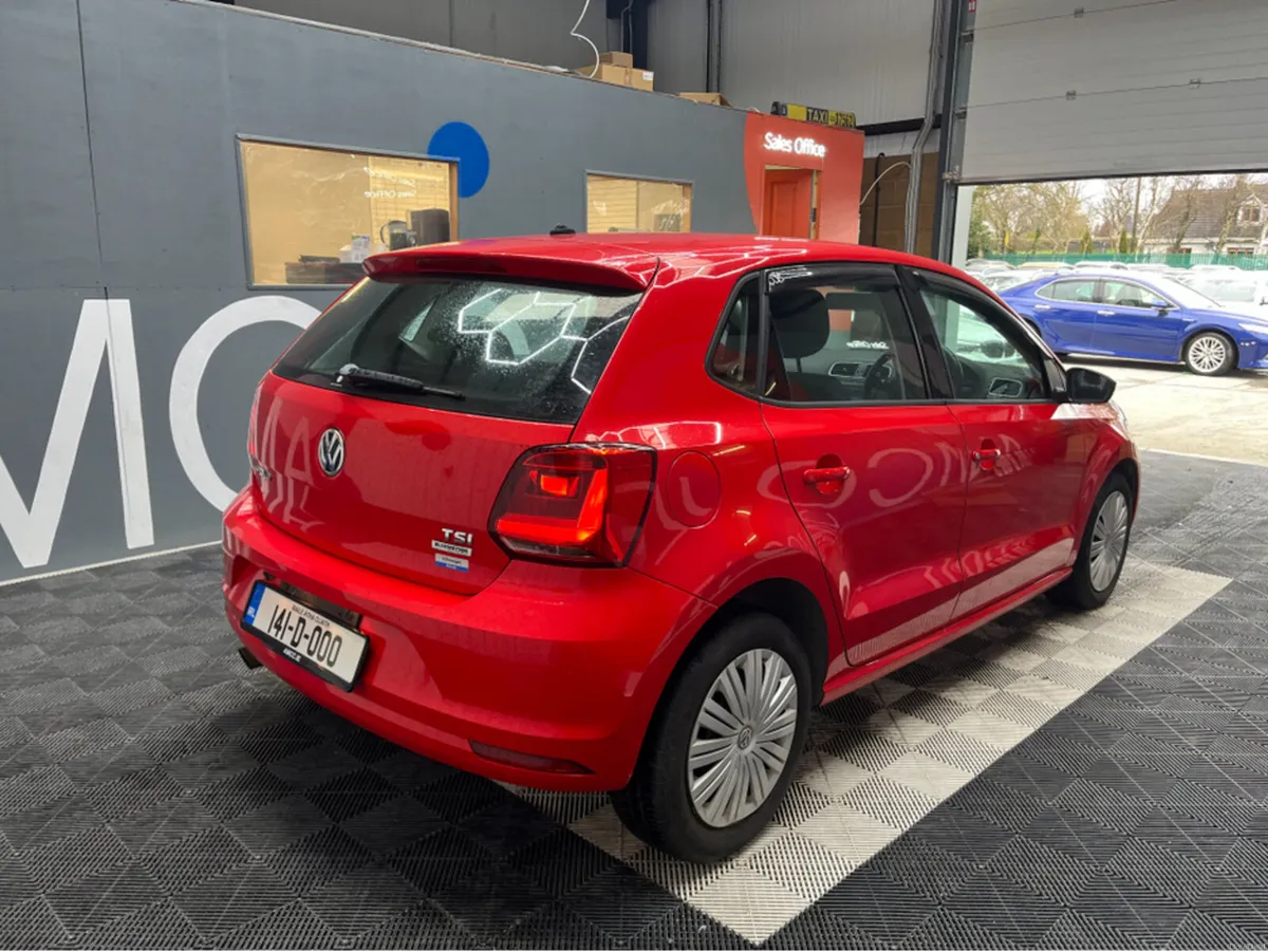 Volkswagen Polo 2014 VOLKSWAGEN POLO TSI COMFORT L - Image 2