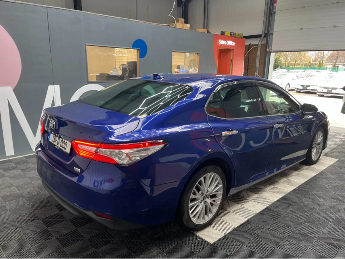 Toyota Camry 2019 TOYOTA CAMRY G LEATHER PACKAGE 2 - Image 2