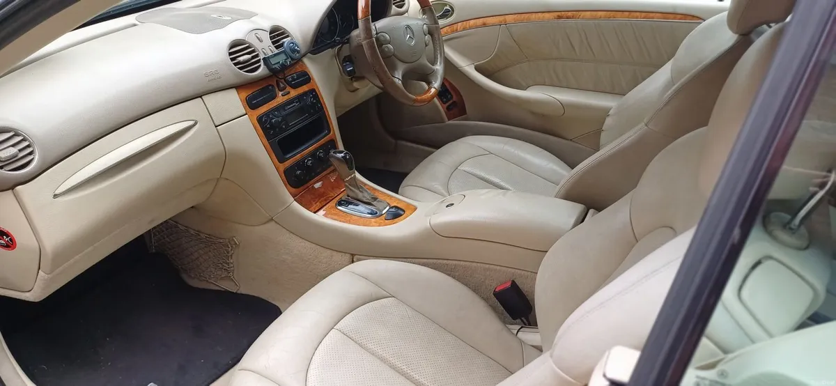 2004 Mercedes Benz CLK 200 Cabriole, 1.8 Petrol - Image 3