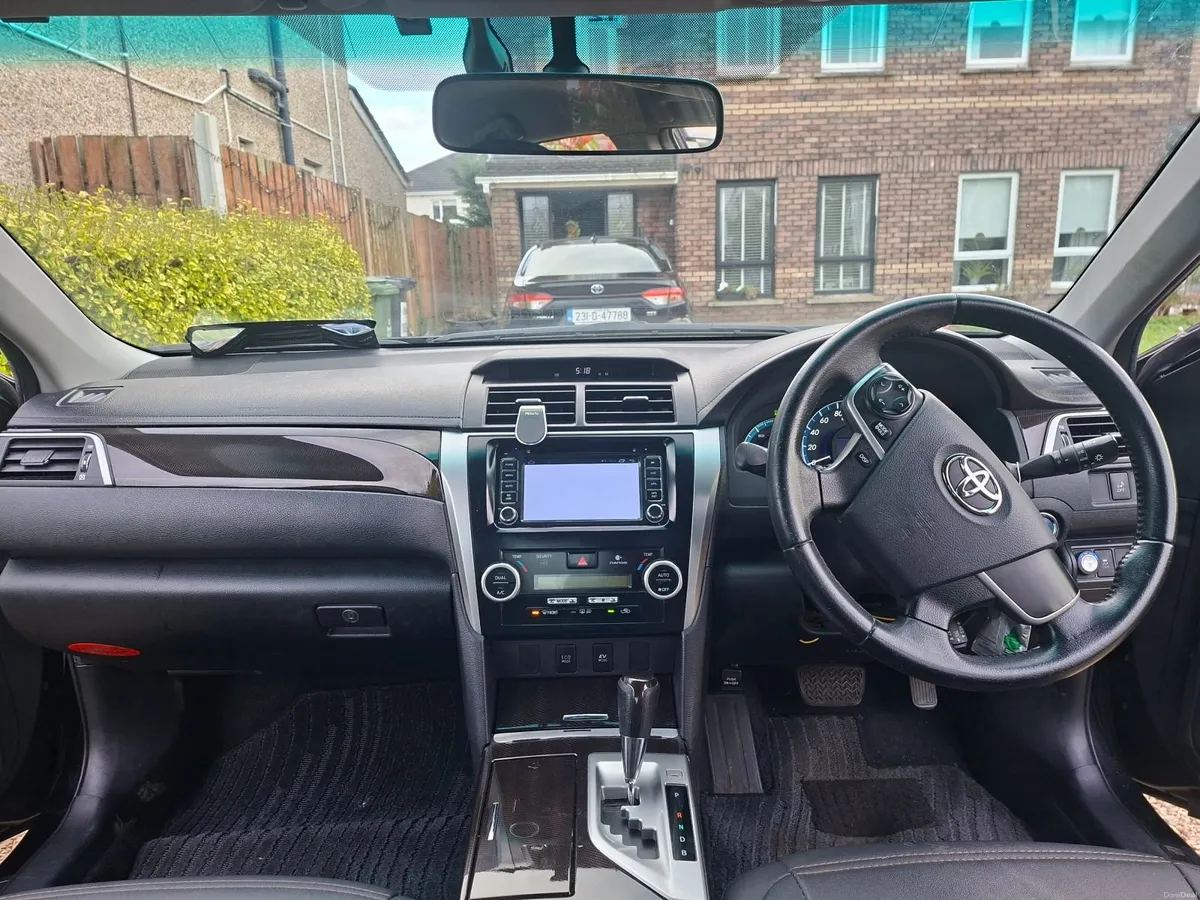 Toyota Camry 2013 - Image 2
