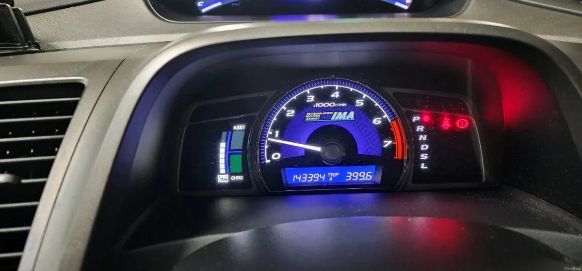 Honda Civic 1.3 automatic - Image 2