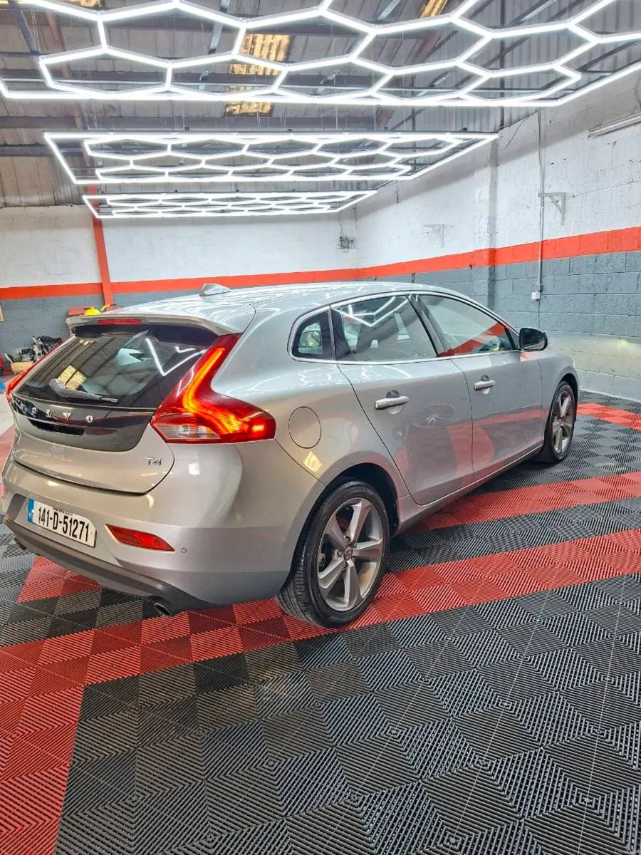 Volvo v40 2014 1.6 automatic nct and tax - Image 3