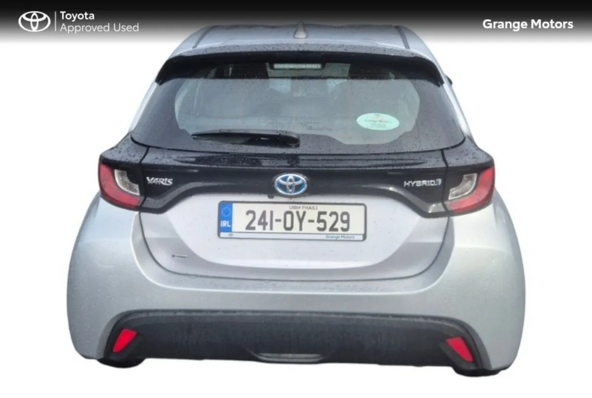Toyota Yaris 1.5 HYBRID LUNA 5DR - Image 4