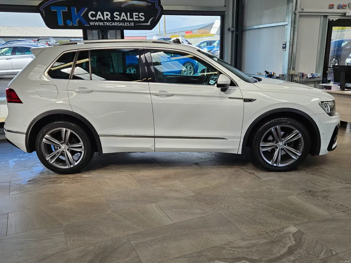 17 VOLKSWAGEN TIGUAN R-LINE AUTOMATIC - Image 3