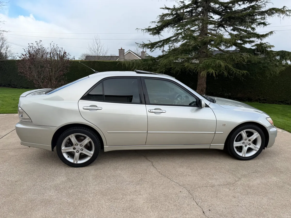 2000 LEXUS IS200 SPORT | SUNROOF | PRIVACY |  LSD - Image 3