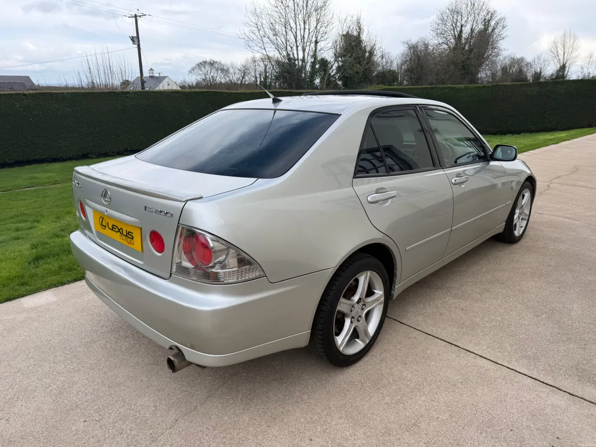 2000 LEXUS IS200 SPORT | SUNROOF | PRIVACY |  LSD - Image 2