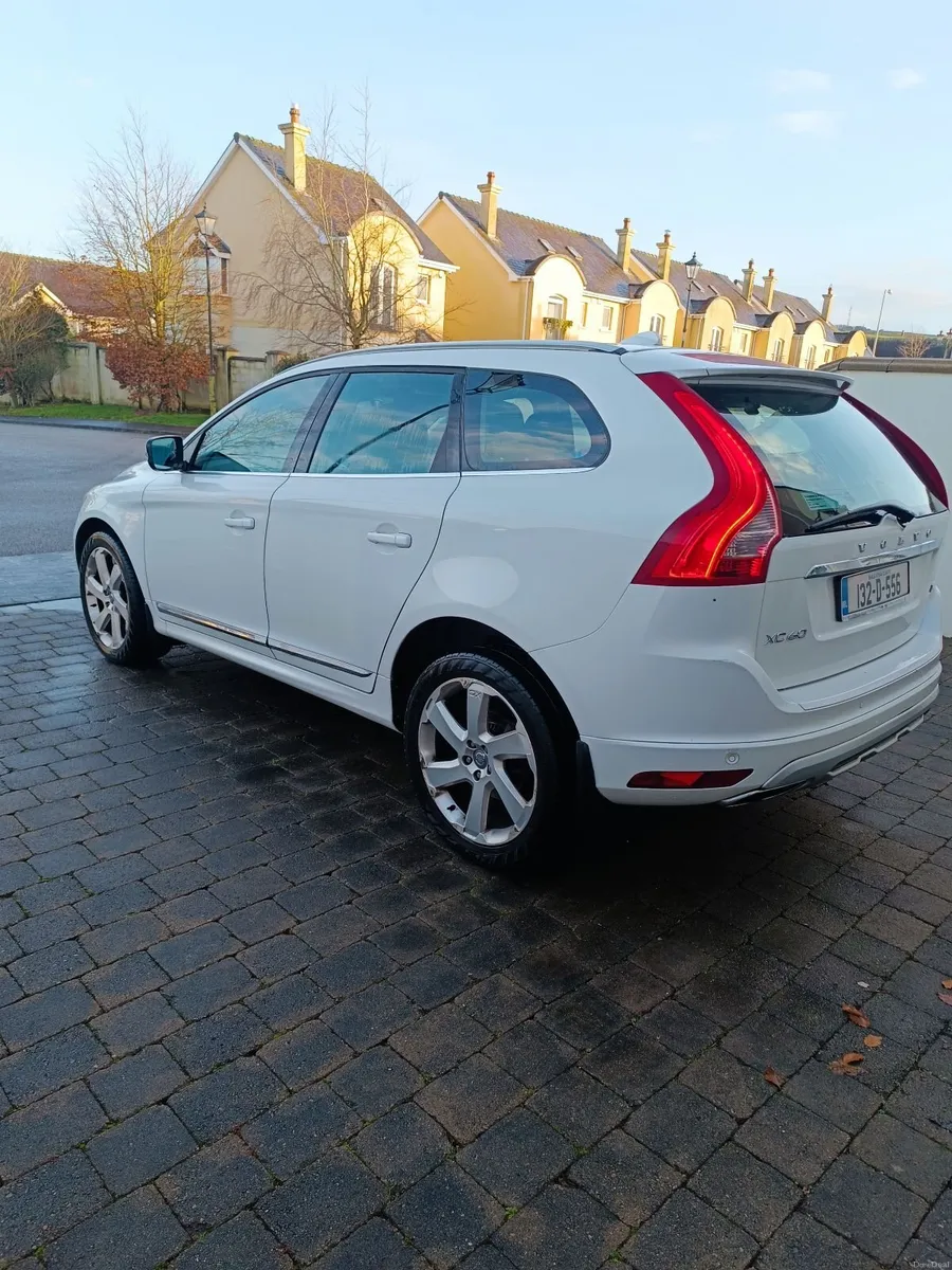 Volvo XC60 2013 SE LUX - Image 4