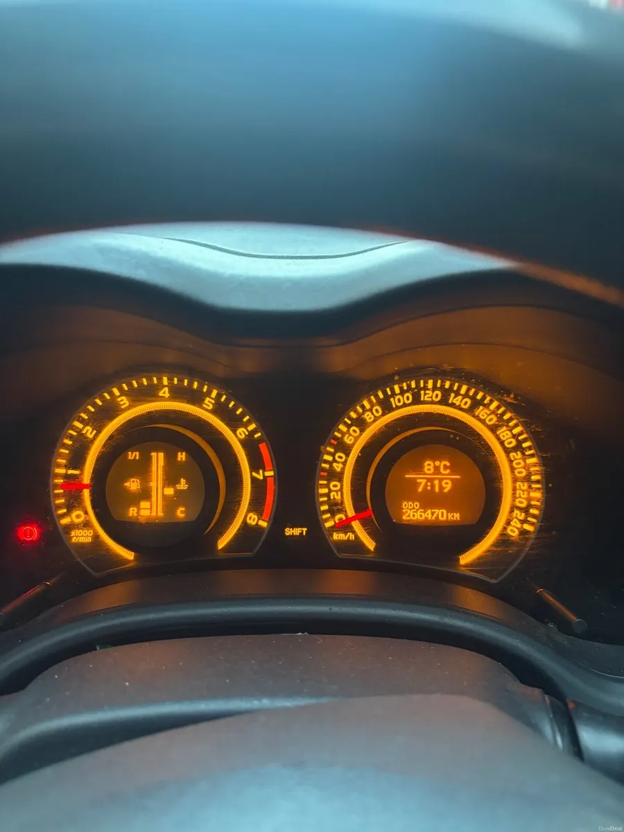 Toyota Corolla 2007 - Image 2