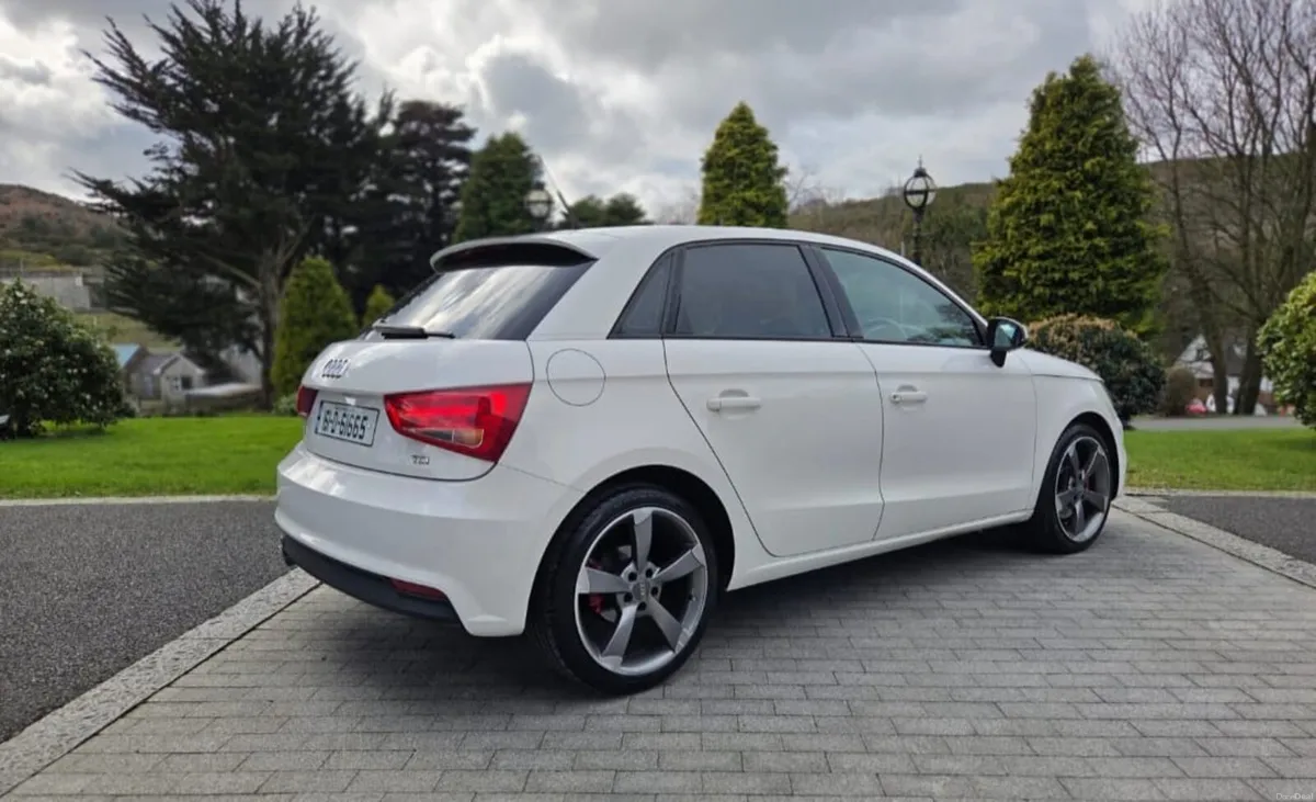 2016 AUDI A1 1.6 TDI SPORT - Image 4