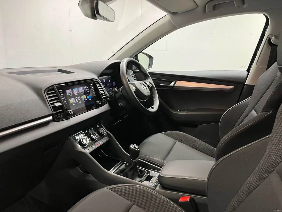 Skoda Karoq Selection 2.0TDI 115BHP - Reversing Ca - Image 4