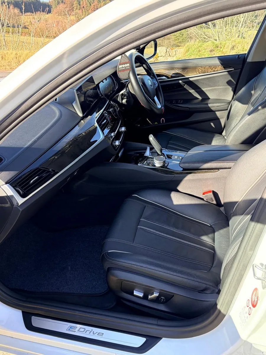 BMW 5-Series 2017 - Image 3