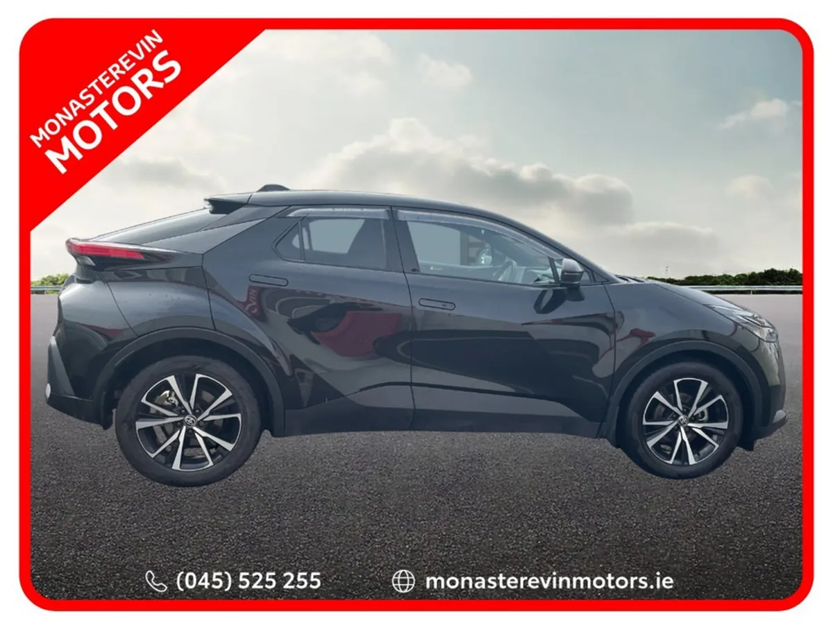 Toyota C-HR HEV SPORT - Image 4