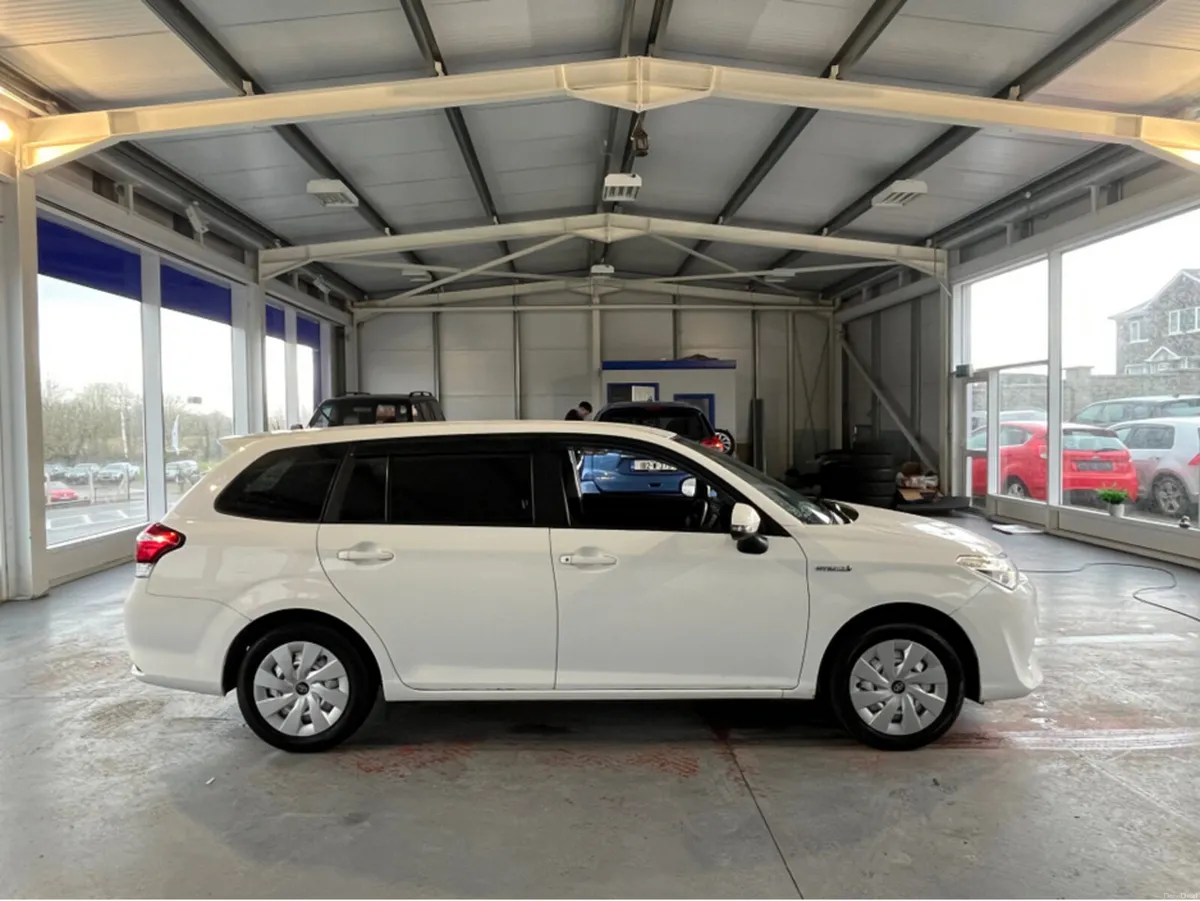 Toyota Corolla FIELDER DAA-NKE165G 5DR AUTO - Image 4