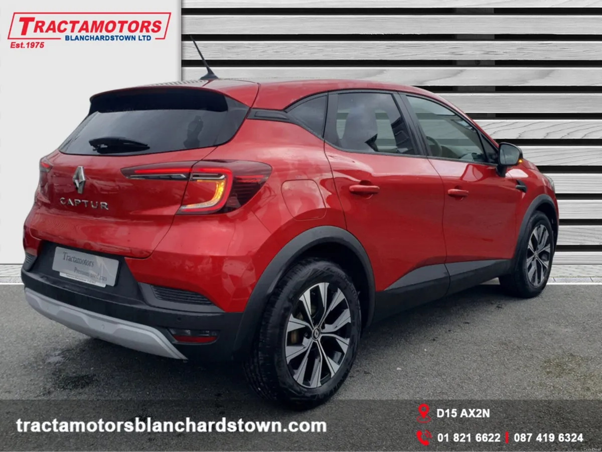 Renault Captur EVOLUTION TCE 140 AUTO MY23 5DR - Image 3