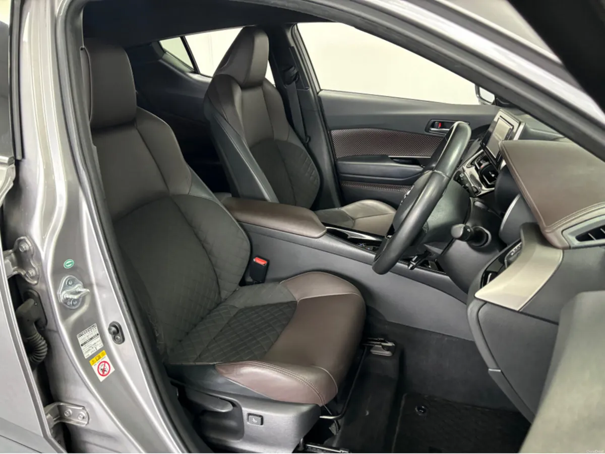 Toyota C-HR *TOYOTA C-HR* *LOW MILEAGE* *REVERSE C - Image 5