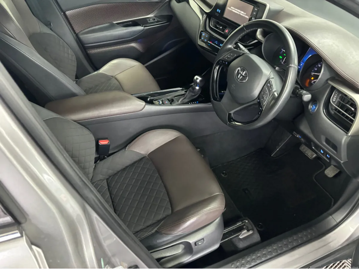 Toyota C-HR *TOYOTA C-HR* *LOW MILEAGE* *REVERSE C - Image 6