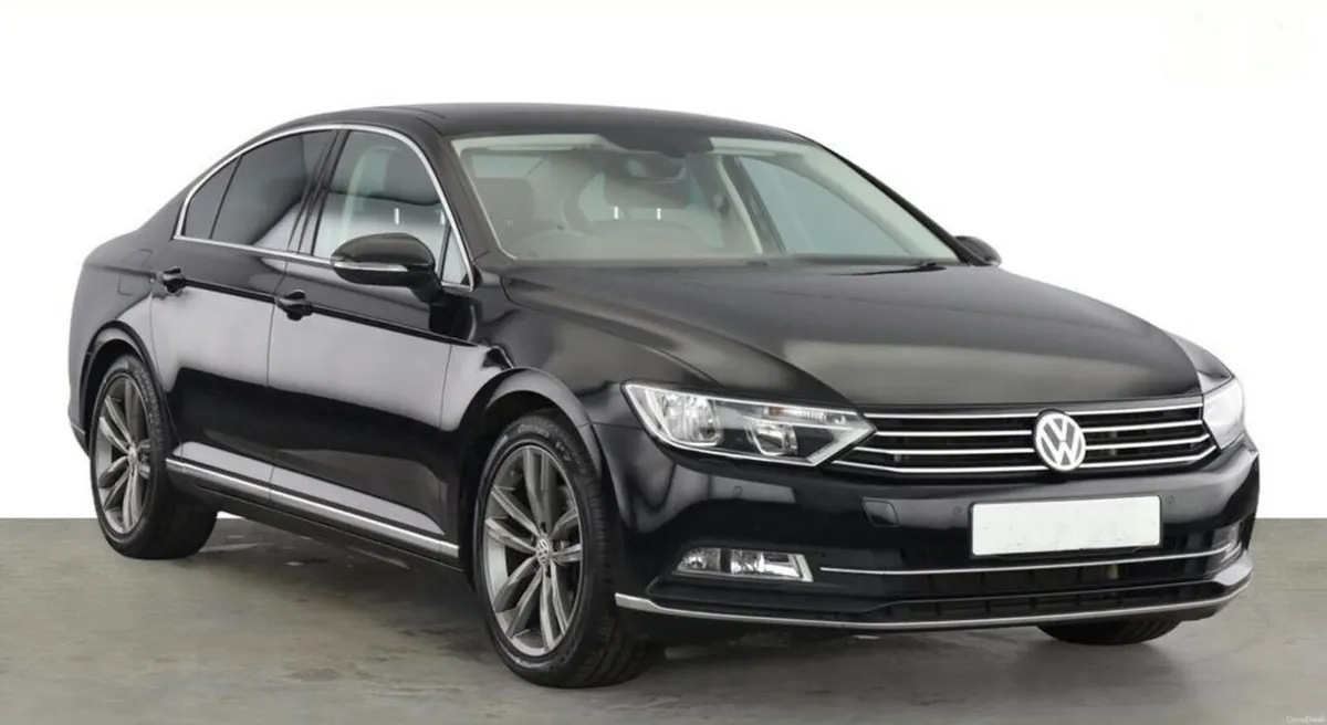 181 Volkswagen Passat High Line - Image 1