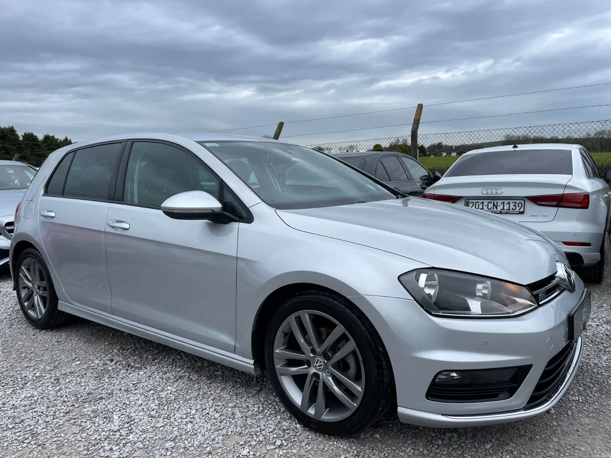 Volkswagen Golf R-Line - Image 2