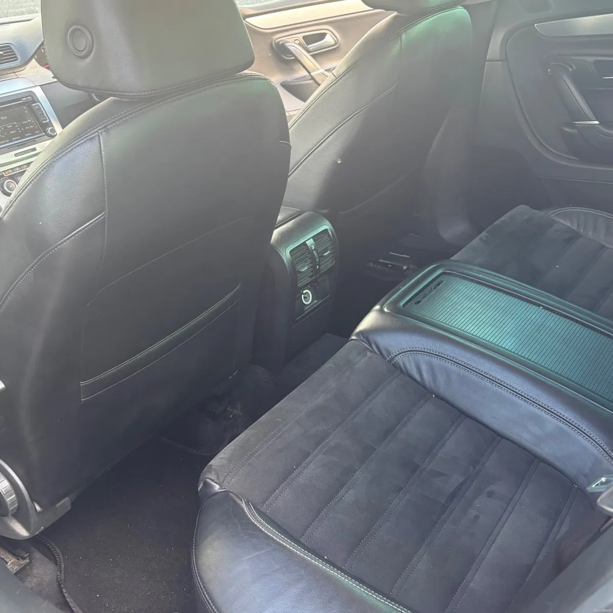 Volkswagen Passat CC 2009 - Image 2