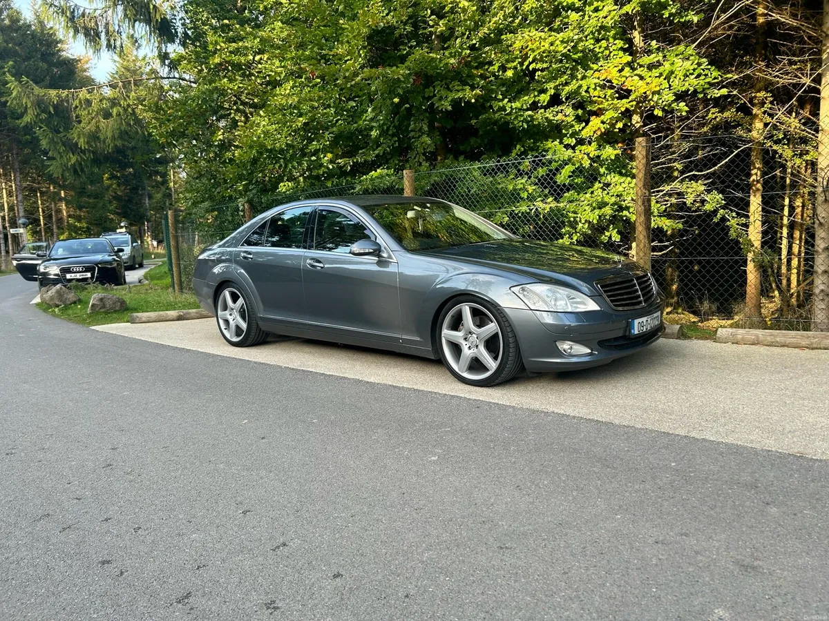 S-Class Mercedes W221 - Image 1