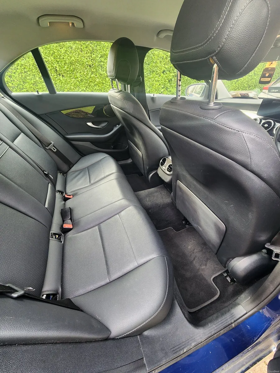 Mercedes-Benz C-Class 2019 - Image 4