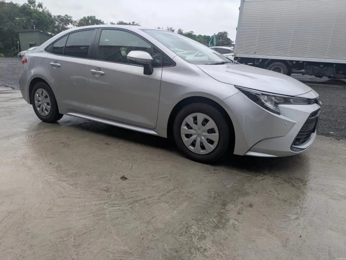 2023 Toyota Corolla Hybird Automatic 1 owner car - Image 1