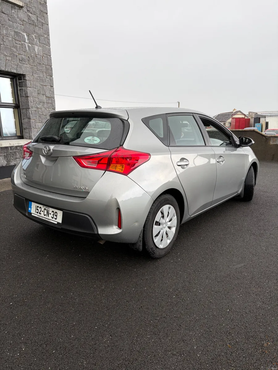 Toyota Auris 2015 - Image 4