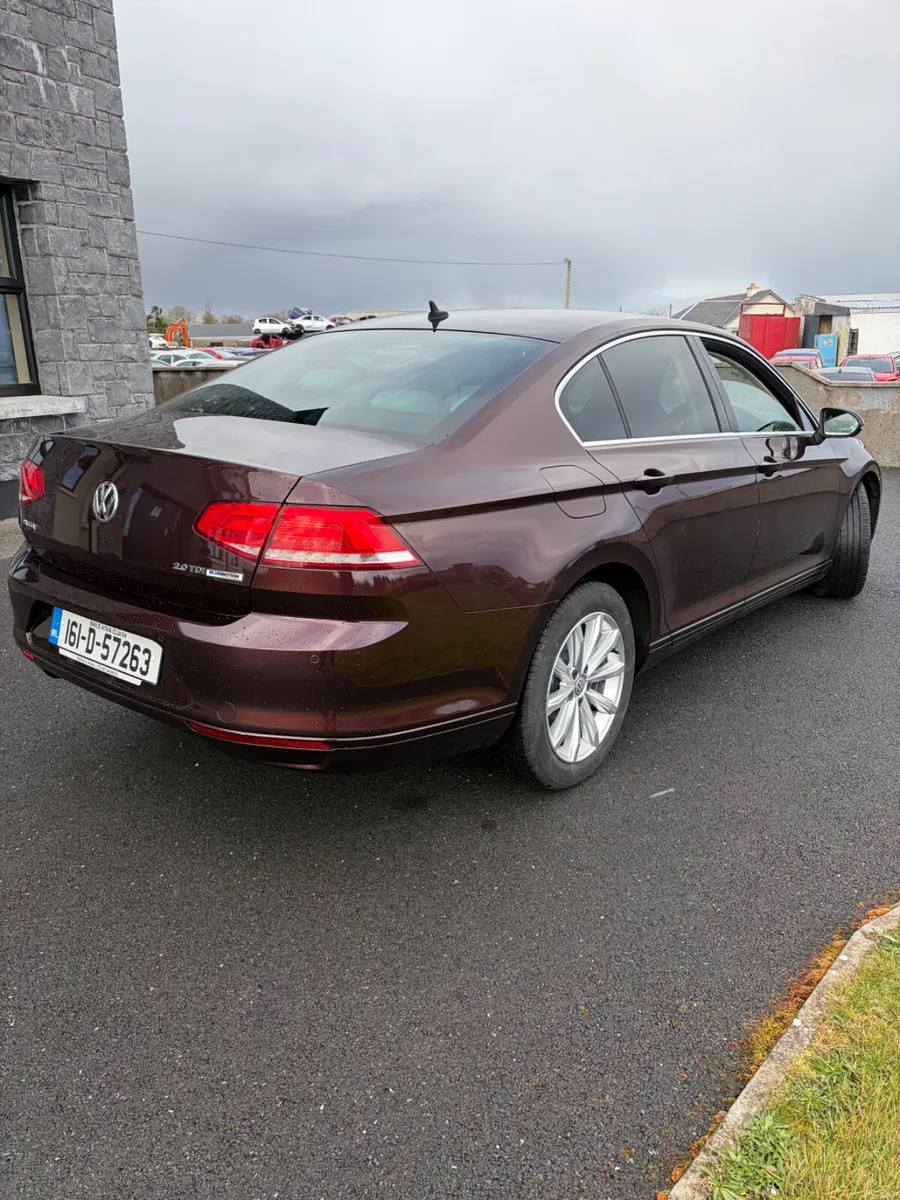 Volkswagen Passat 2016 - Image 4