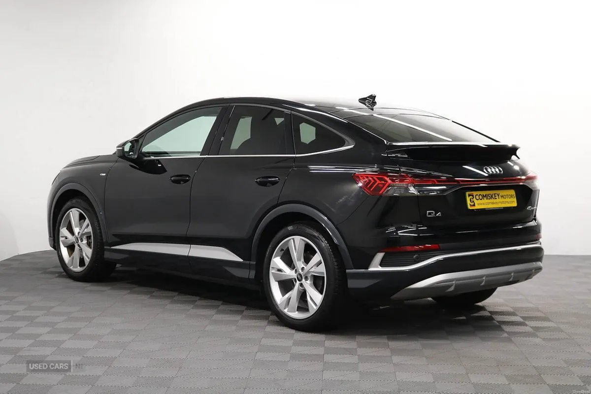 Audi Q4 e-tron S line - Image 4