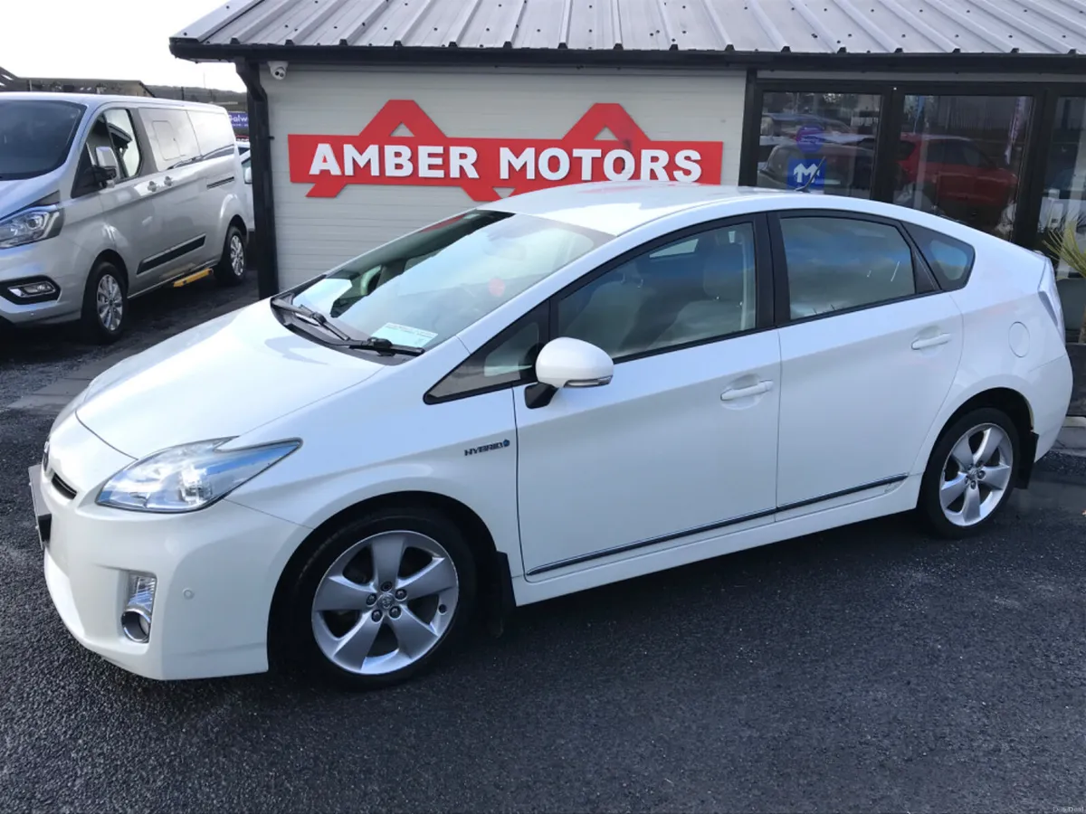 Toyota Prius 2011 - Hybrid Auto - Image 1