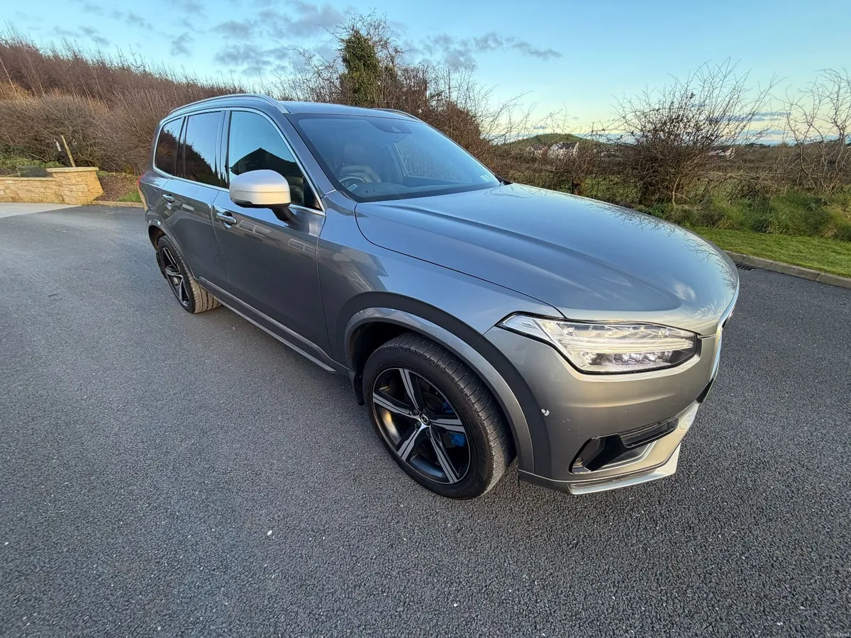 Volvo Xc90 2.0 D5 R-design P-pulse Auto (2017) - Image 1