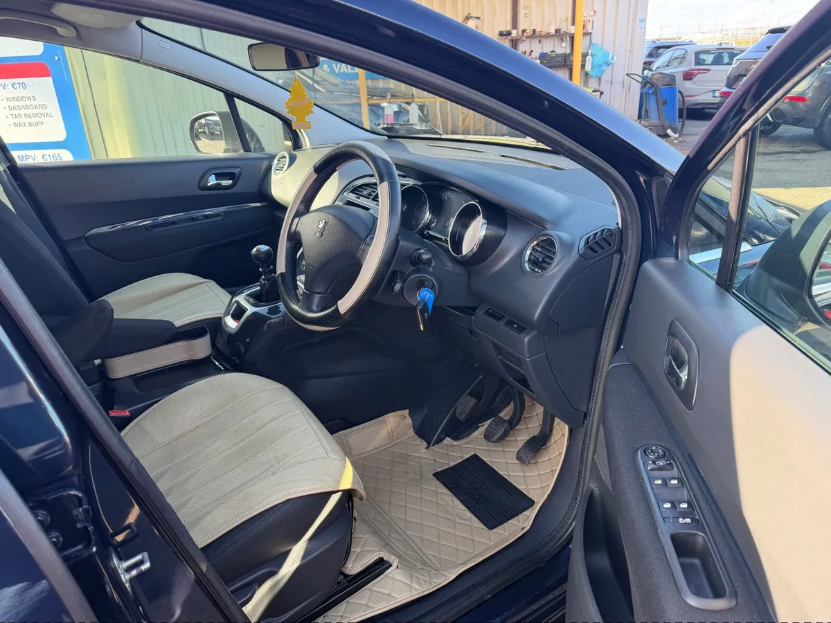 Peugeot 5008 2012 - Image 4