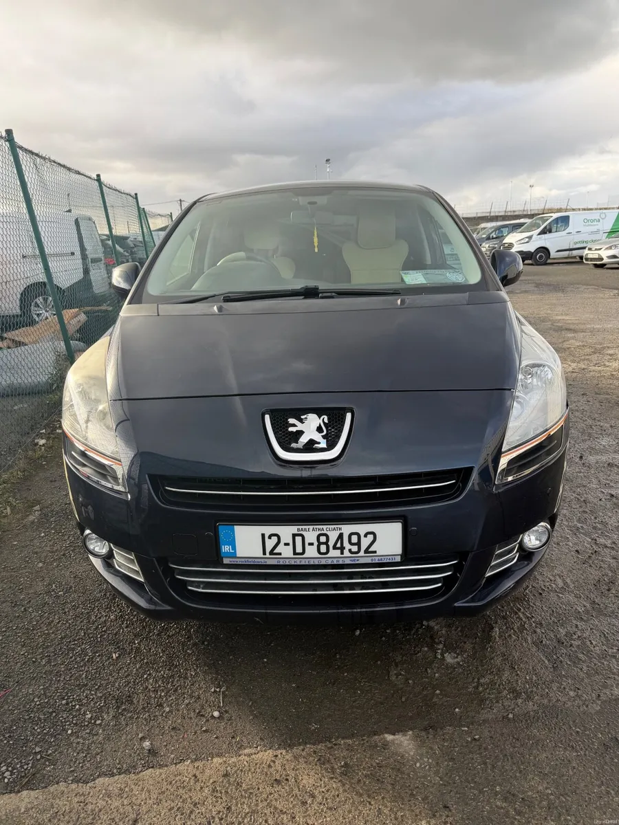 Peugeot 5008 2012 - Image 1