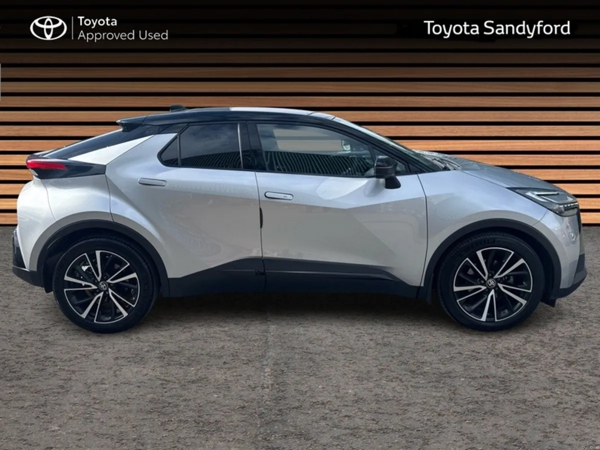 Toyota C-HR HYBRID SOL // PANORAMIC ROOF // POWER - Image 3
