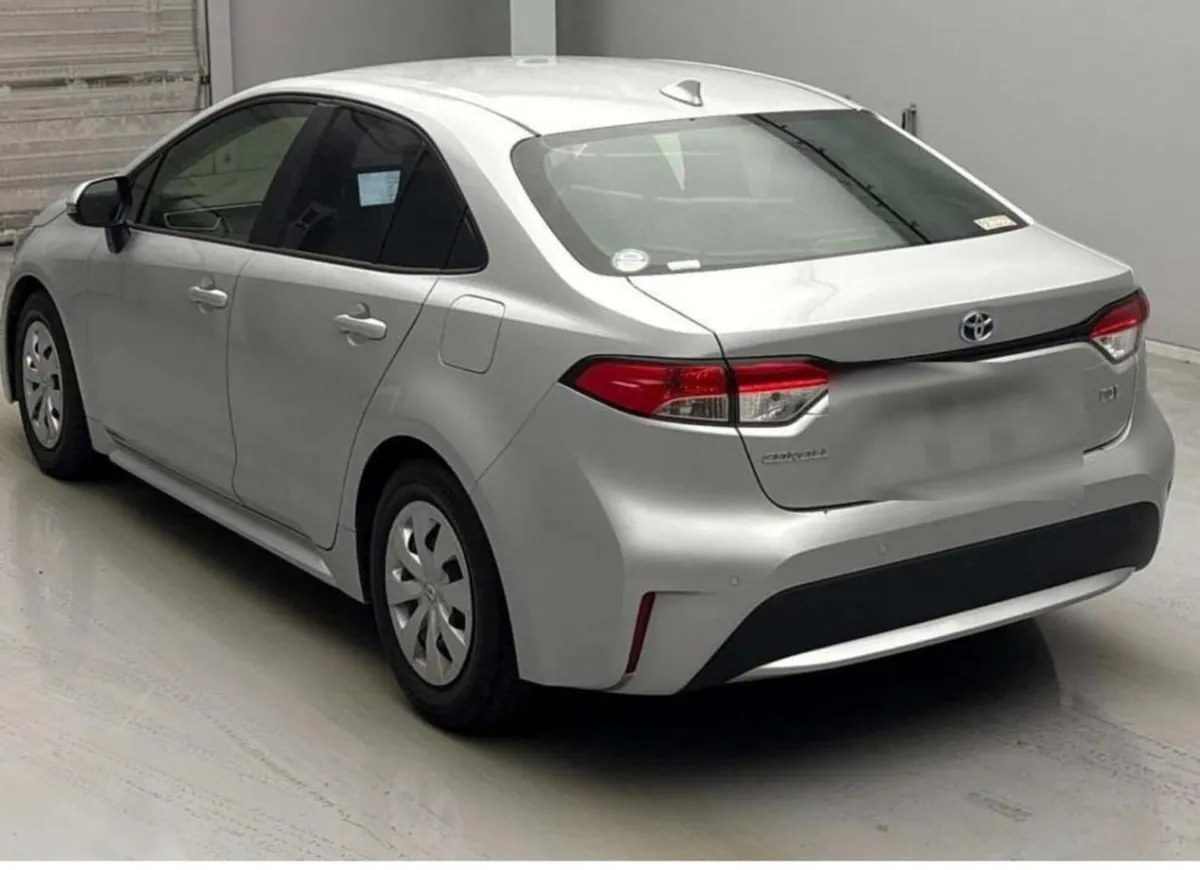 2023 Toyota Corolla Hybird Automatic 1 owner car - Image 3