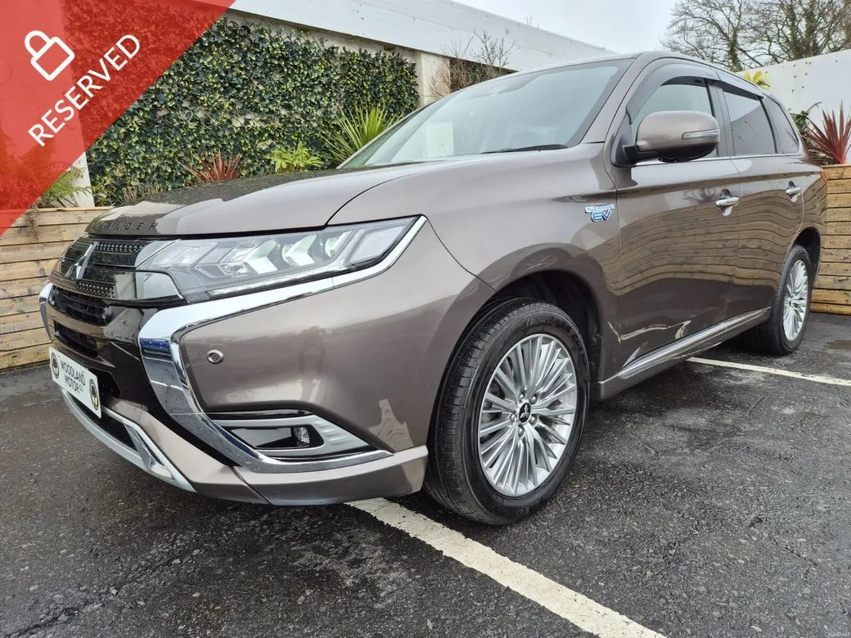 Mitsubishi Outlander 2.4 PHEV / INTENSE SAFETY PAC - Image 1