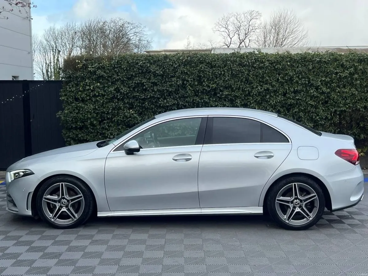 Mercedes-Benz A-Class A200d AMG-LINE PREMIUM PLUS - Image 3