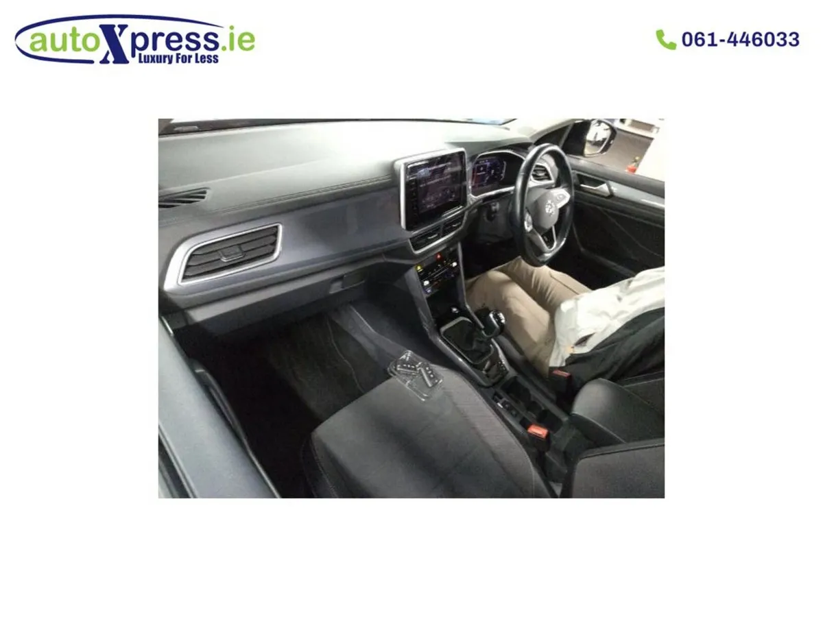 Volkswagen T-Roc 2.0 TDI STYLE, Low mileage, Autom - Image 2