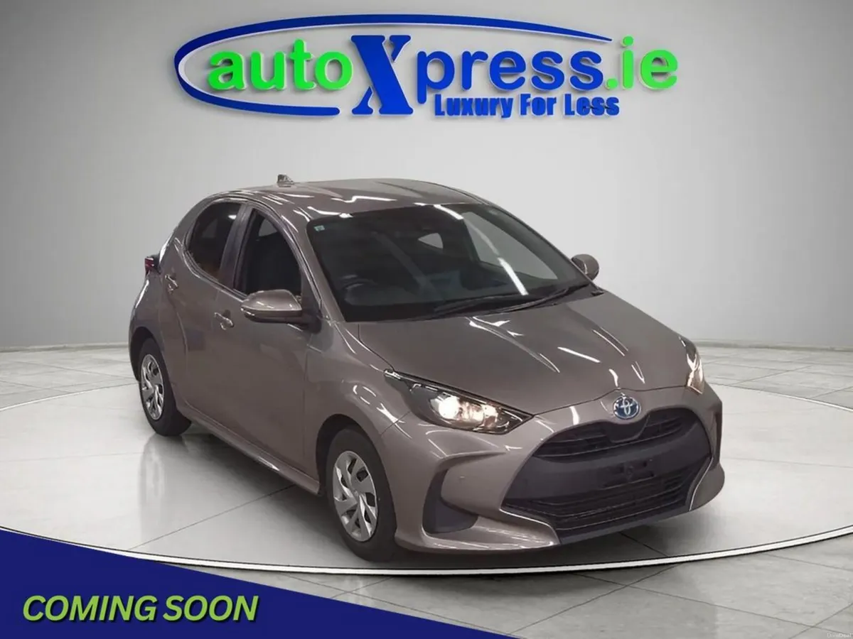 Toyota Yaris 1.5 HYBRID X Automatic, Reversing cam - Image 1
