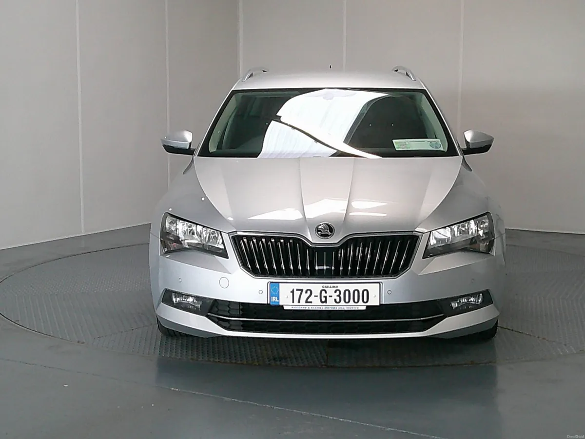 Skoda Superb 2017 - Image 2