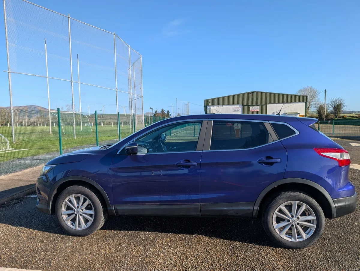 Nissan quashqai 1.5 Acenta Premium Low Milege - Image 2