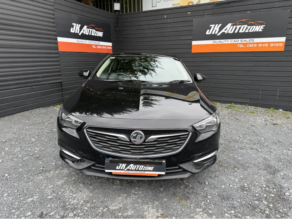 Opel Insignia 1.6 TD TECH LINE NAV 5DR - Image 2