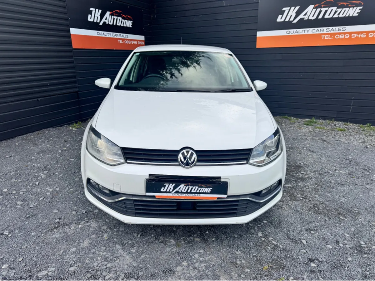 Volkswagen Polo Auto - Image 2