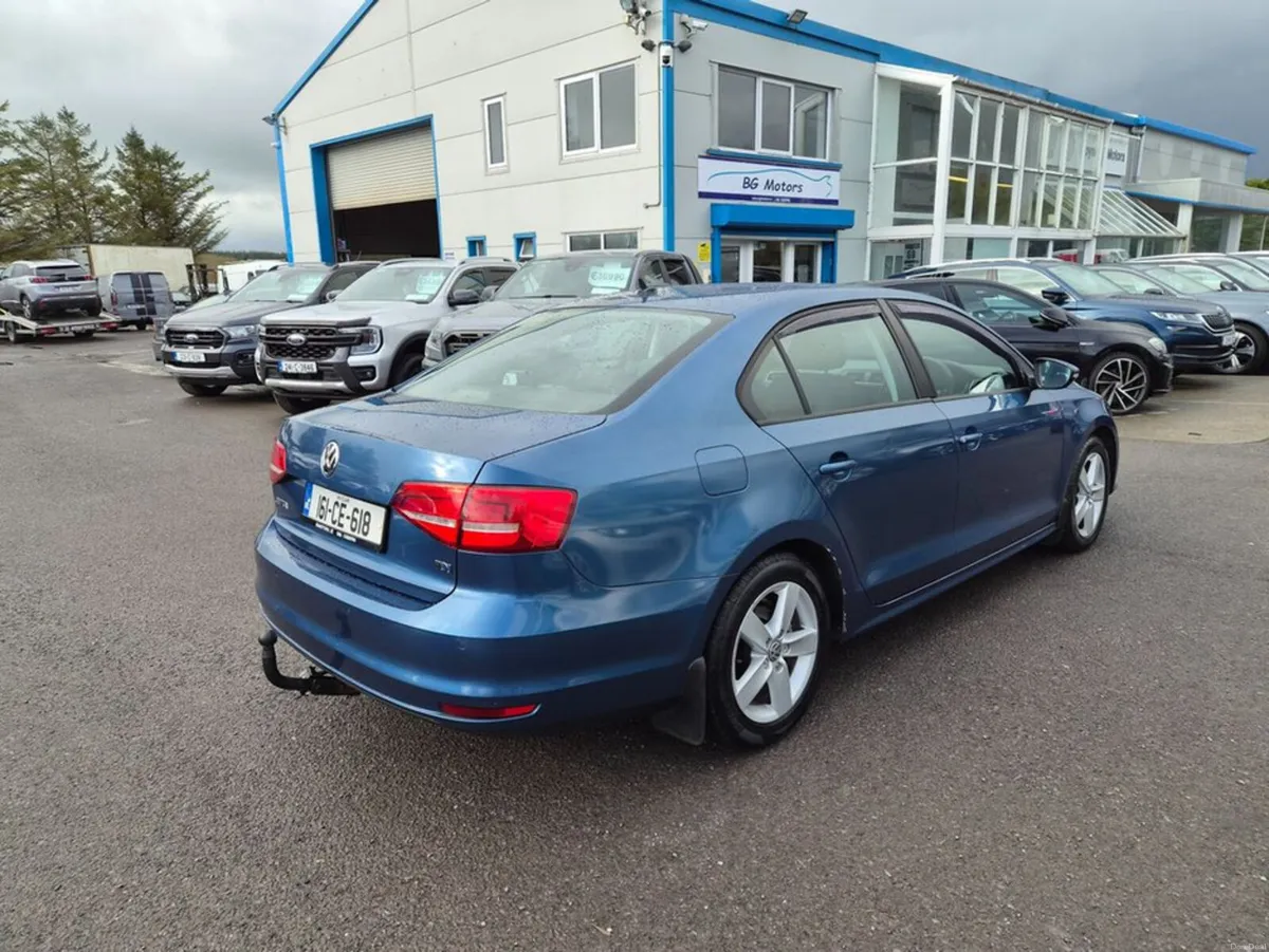 Volkswagen Jetta CL 2.0tdi M5F 110HP 4DR - Image 3