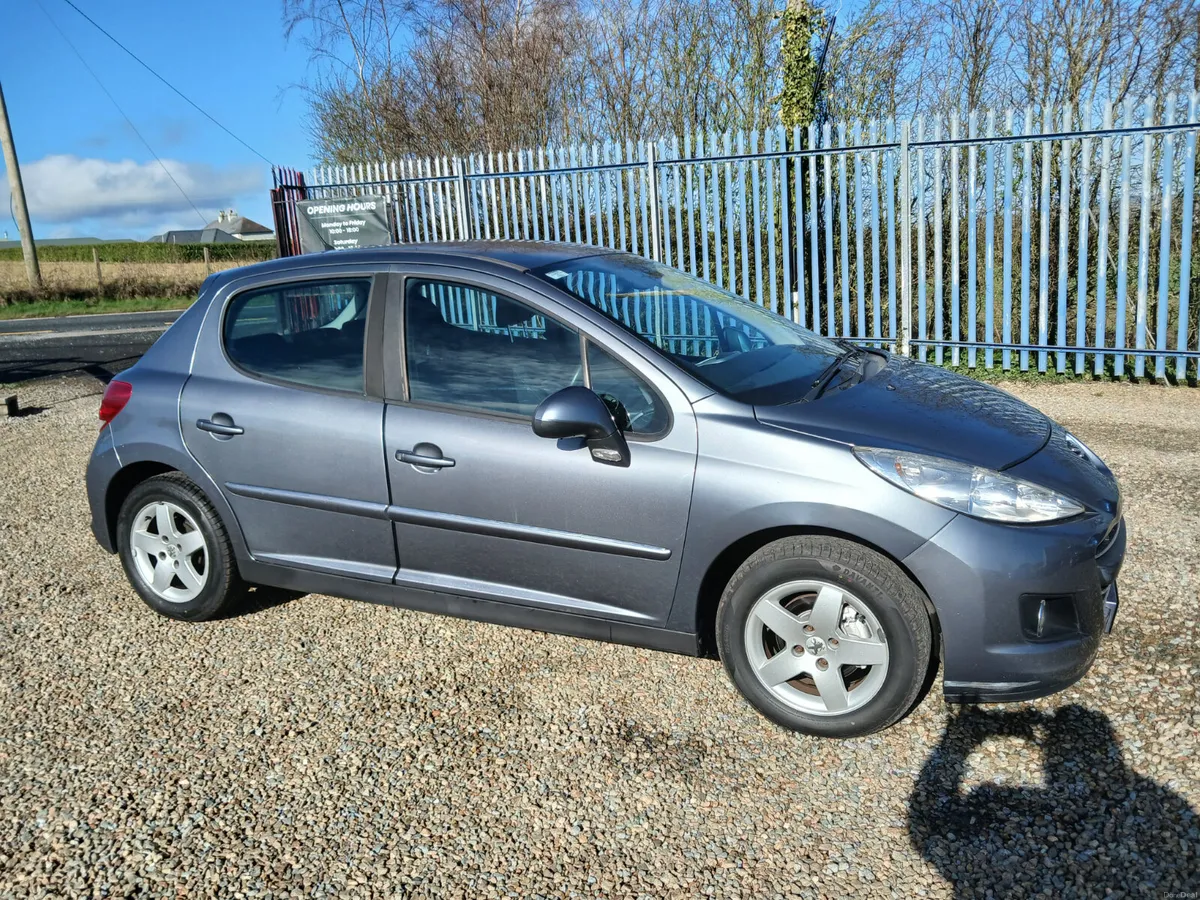 Peugeot 207 2011 - Image 2