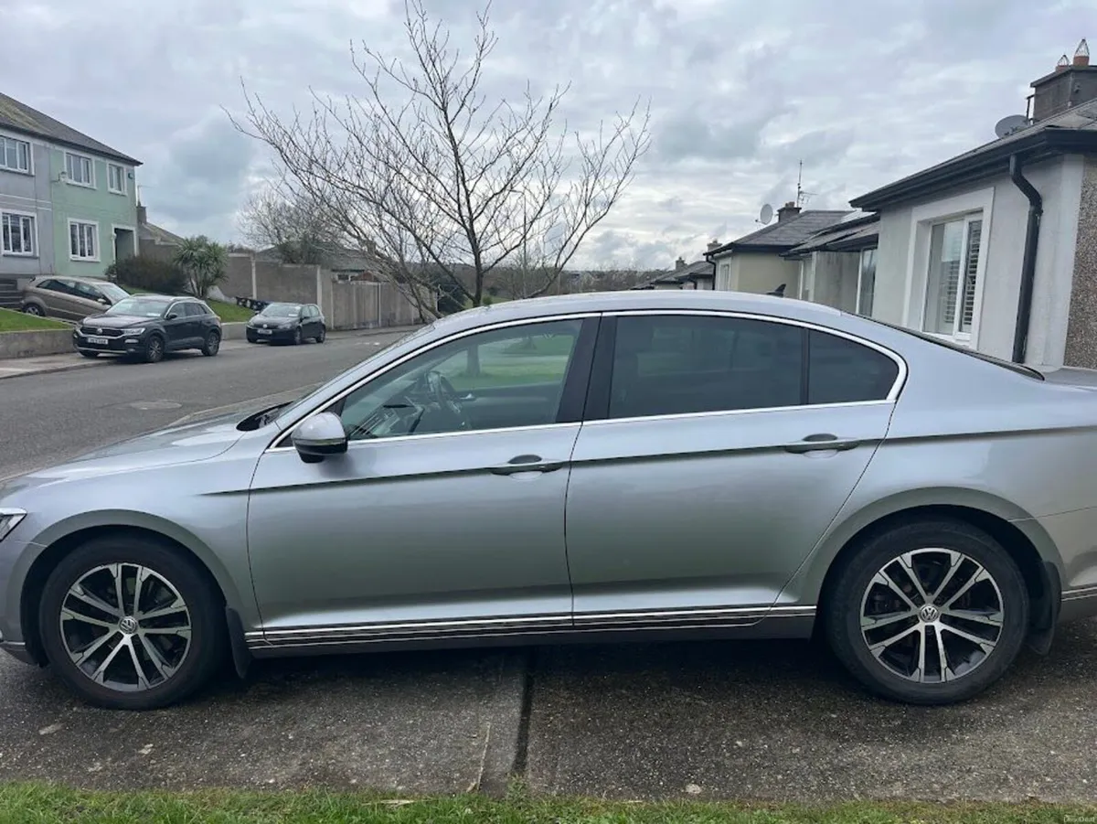 Volkswagen Passat 2020 - Image 3